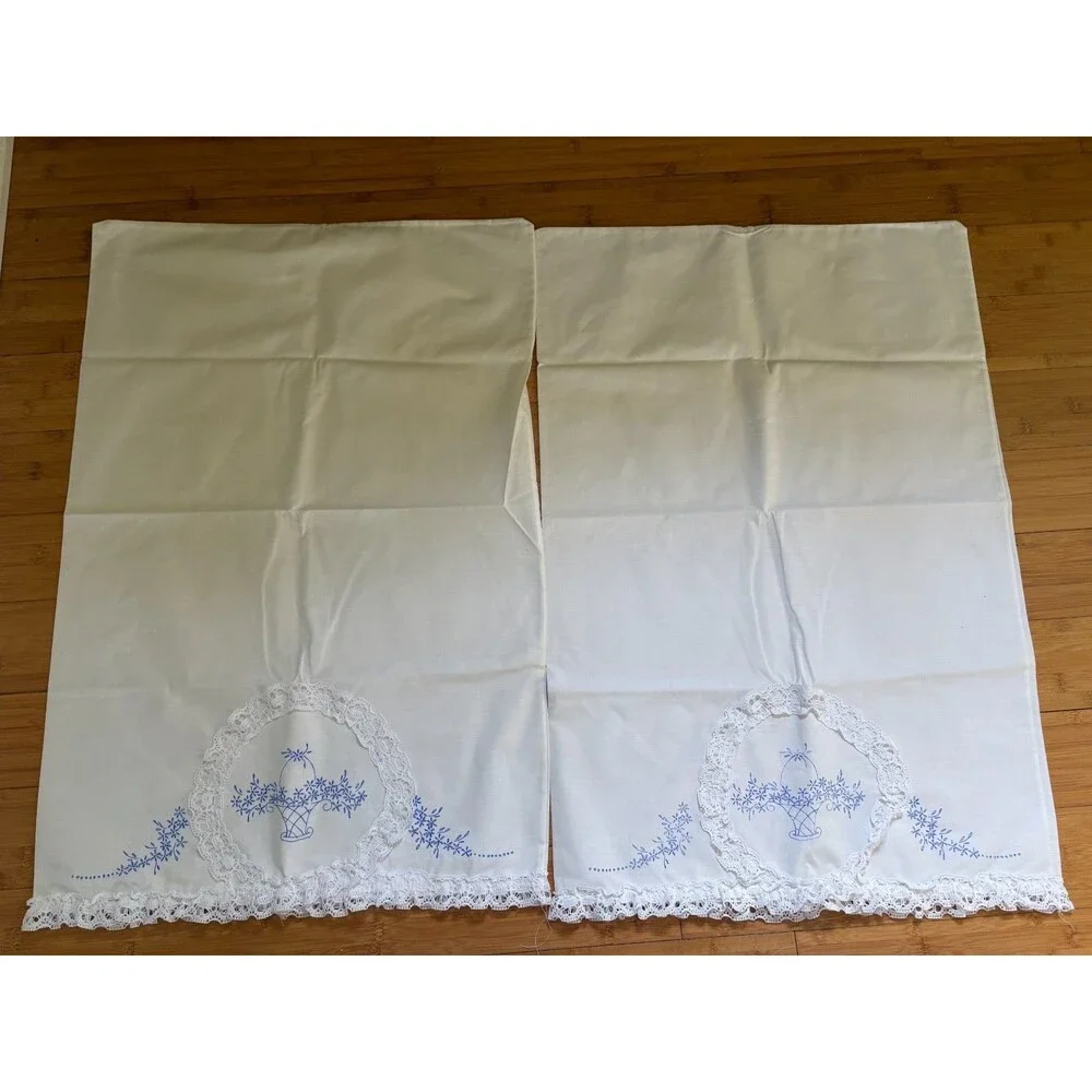Vintage Embroidered Linen Set Runner Pillowcases Doily White Floral Basket